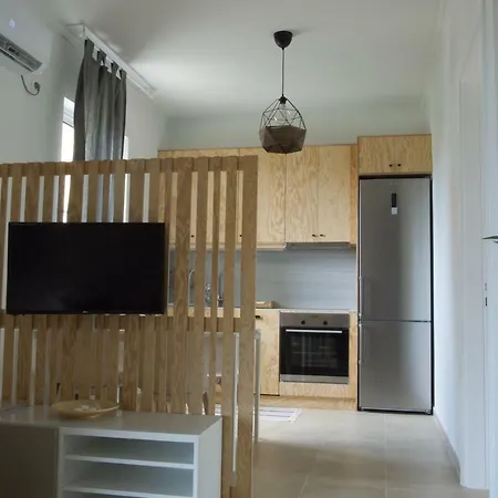 Apartment αelia 1 *